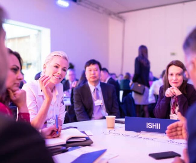 photo-of-people-meeting